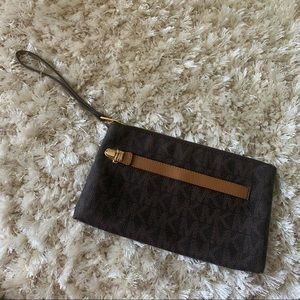 Michael Kors Wristlet
